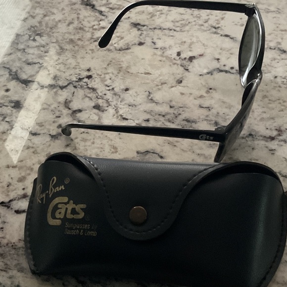 Ray-Ban Black and Green Sunglasses - Picture 3 of 5